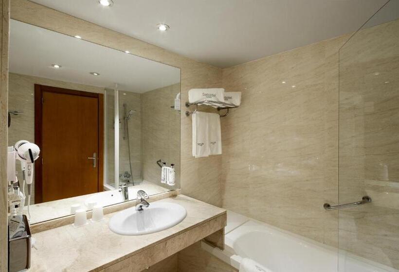 Номер Superior, Sercotel Cornellà Barcelona