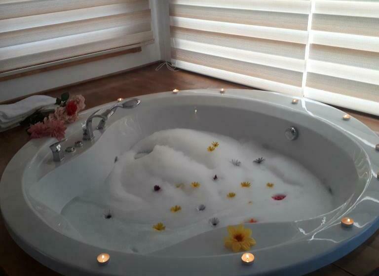1 Bedroom Penthouse Apartment, George S Boutique