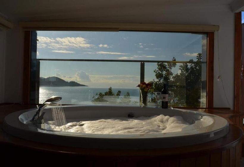 1 Bedroom Penthouse Apartment, George S Boutique