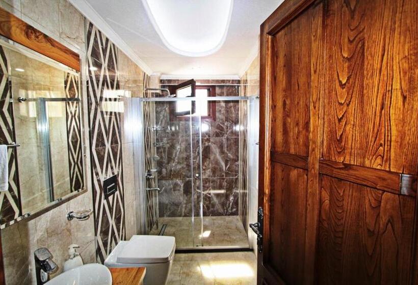 آپارتمان 1 خوابه با چشم‌انداز دریا, George S Boutique