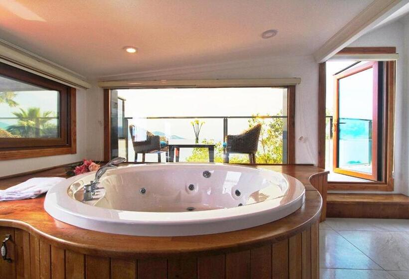 1 Bedroom Penthouse Apartment, George S Boutique