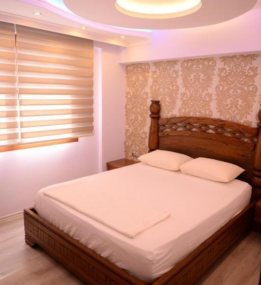 آپارتمان 1 خوابه با چشم‌انداز دریا, George S Boutique