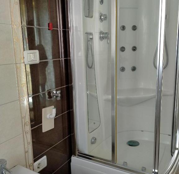 اتاق خانوادگی, B&b Gardasee
