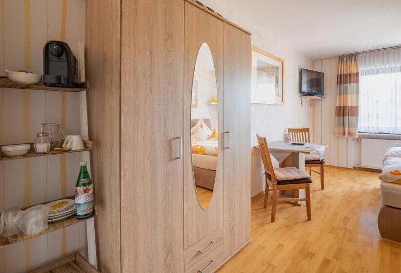 Номер Стандарт с Балконом, Landhaus Heimisch Bed & Breakfast