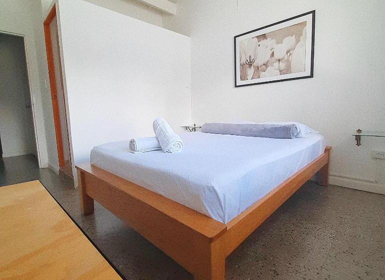חדר דלוקס, Cloud9 Hostel