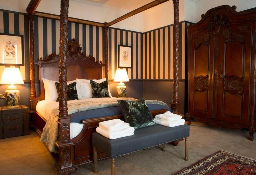 اتاق لوکس با تخت بزرگ, Wynnstay Arms, Ruabon, Wrexham
