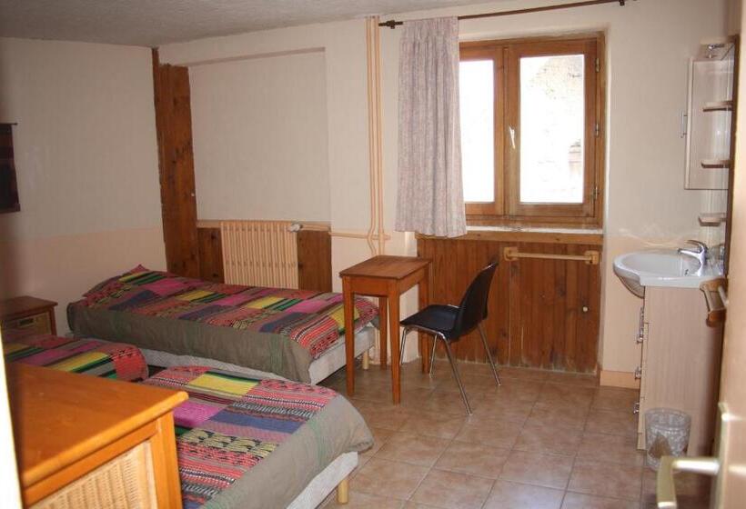 Люкс 2 Спальни, Le Gîte Les Melezes