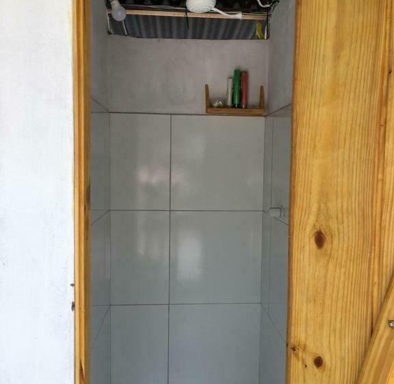 공동 객실, Kombi Hostel Camping