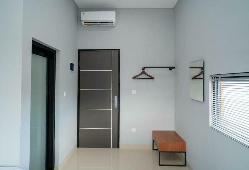 高级大房间, Reddoorz Near Sindu Kusuma Edupark 3