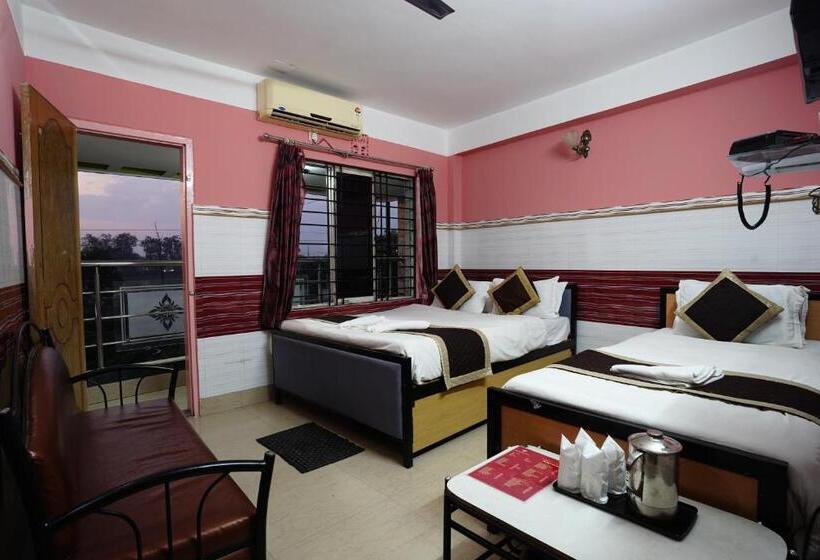 Standard Trippelrum, Tirupati Lodge Njp