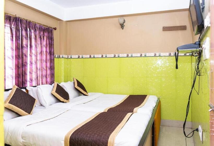 Standard Trippelrum, Tirupati Lodge Njp