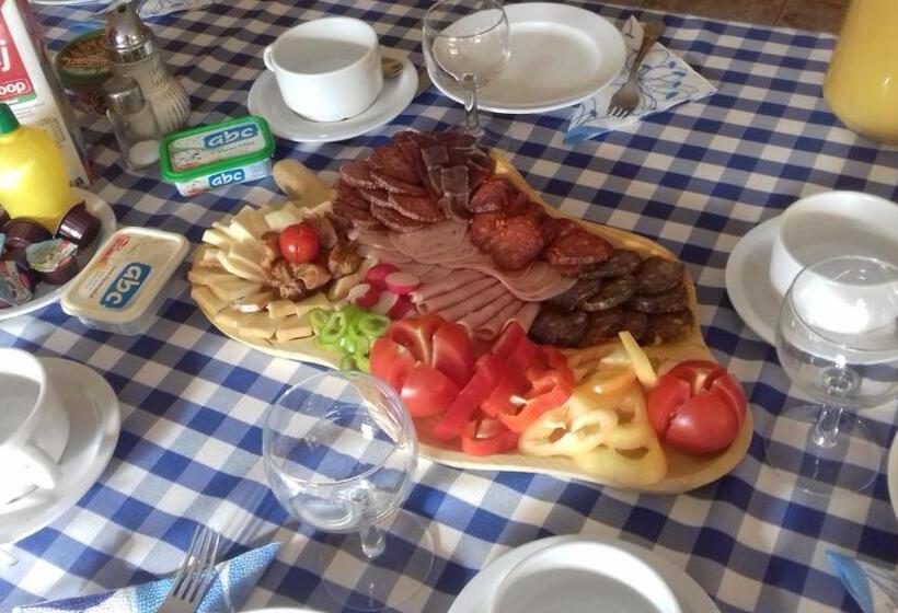 غرفة قياسية, Burai Vendégház