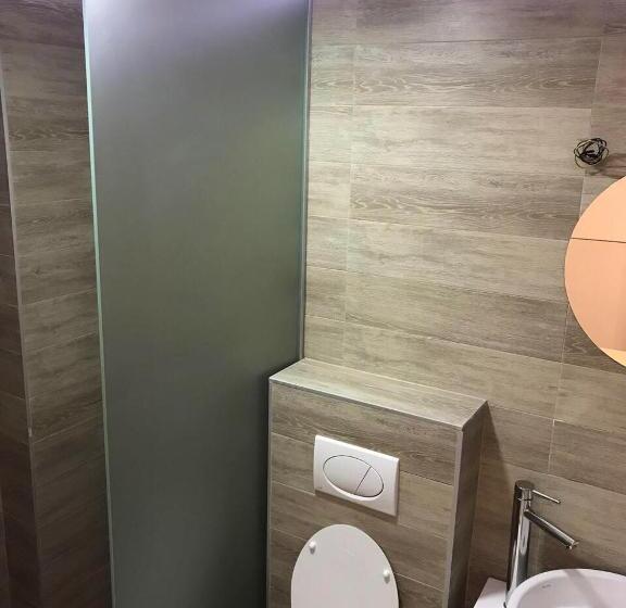 اتاق لوکس سه تخته, Guesthouse Biser