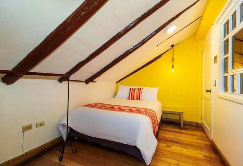 اتاق اکونومی, Posada Del Rey