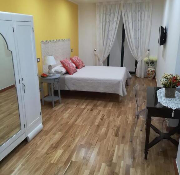 اتاق لوکس با بالکن, Salerno Costa D Amalfi Suite