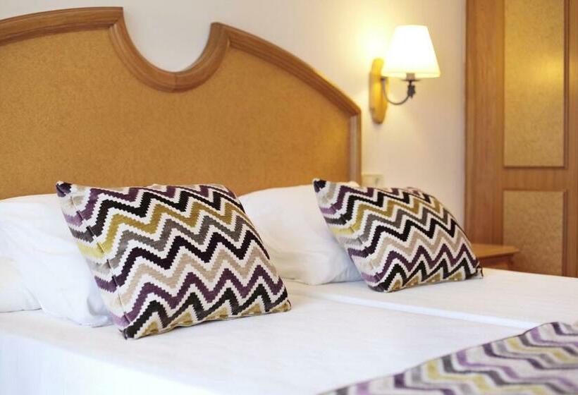 テラス付スーペリアルーム, Grupotel Santa Eularia & Spa  Adults Only