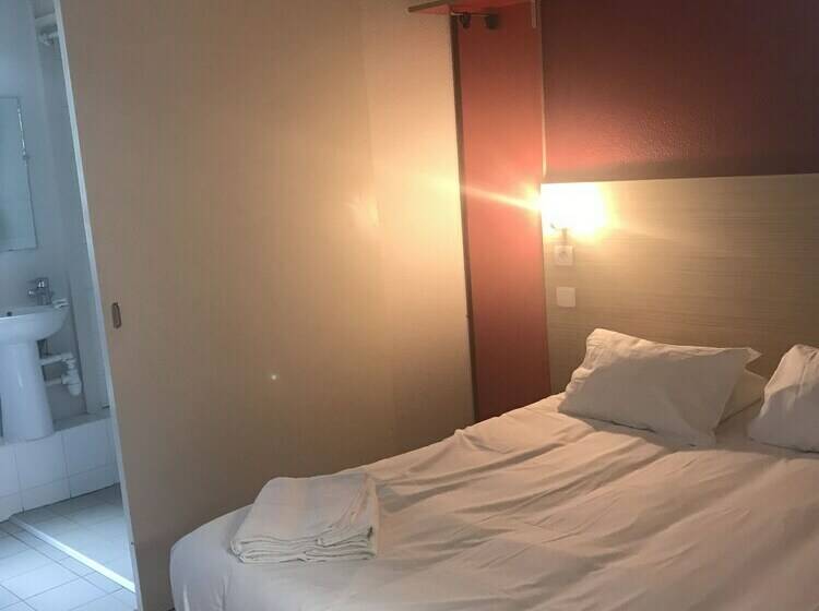 Номер Стандарт, Hôtel Grenoble Voreppe
