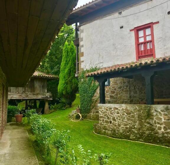 بانگلوی استاندارد, Palacio De Libardon