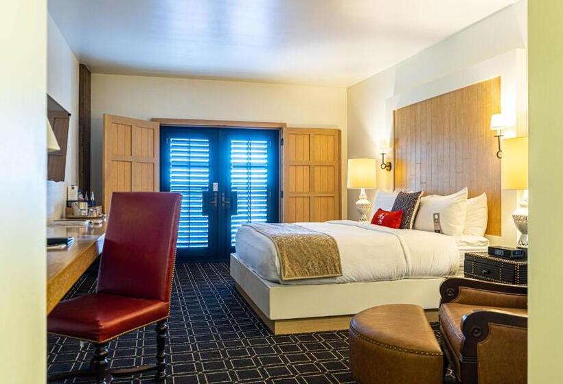 Deluxe Szoba Kind Size Bed, Valencia Santana Row