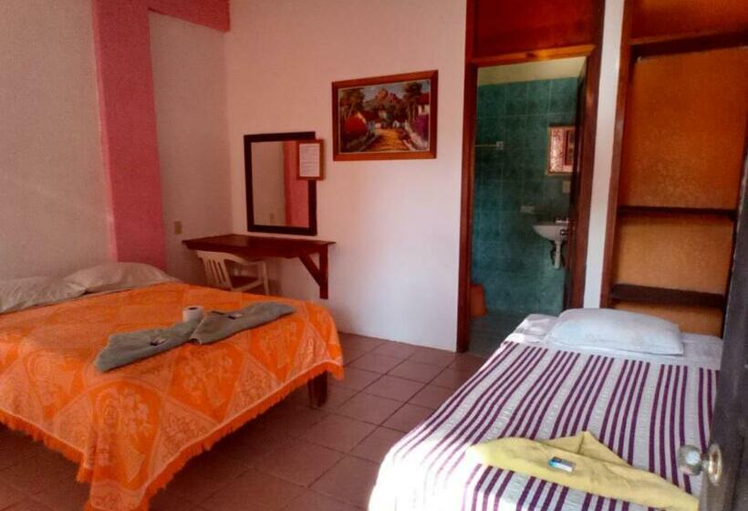 اتاق استاندارد سه نفره, Posada Lolas Lino