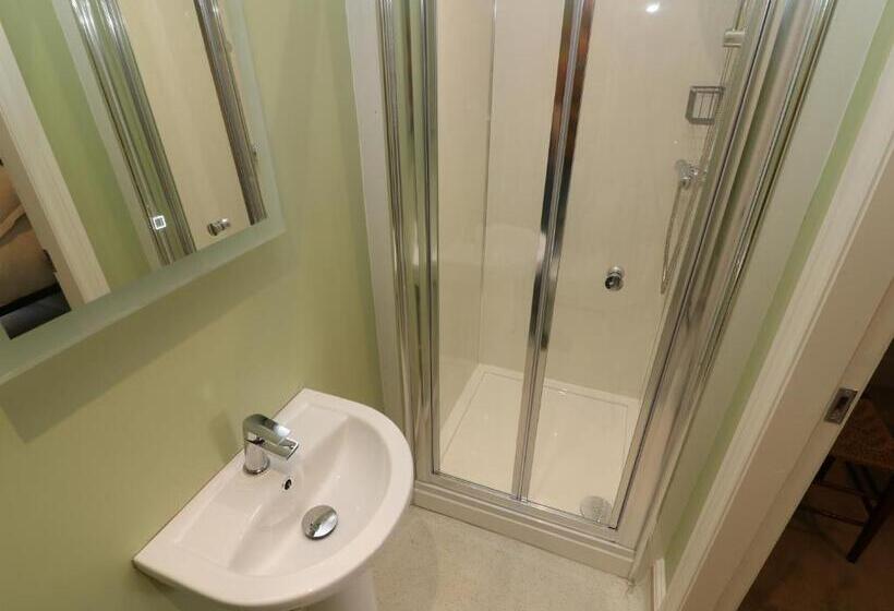 Номер Стандарт, Inglenook Guest House