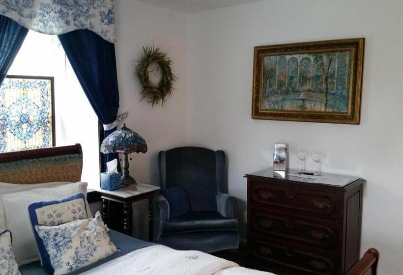 Номер Deluxe с Гидромассажем, Stone Manor Boutique Inn