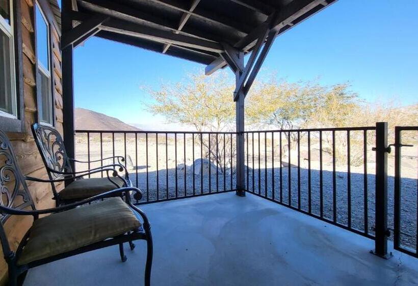 Хижина, Panamint Springs Motel & Tents