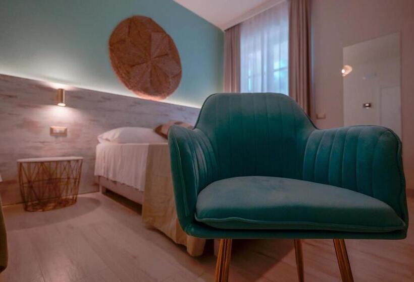Семейный Номер, Maison Del Sole