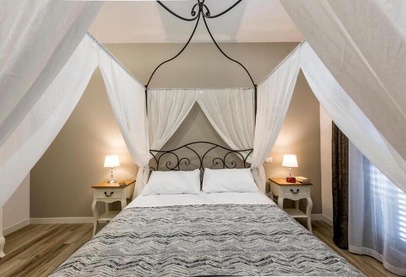 Номер Стандарт, Il Parco Dei Poeti B&b