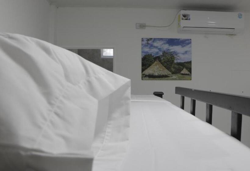 Кровать в Общей Комнате, Puerto Caribe Hostal