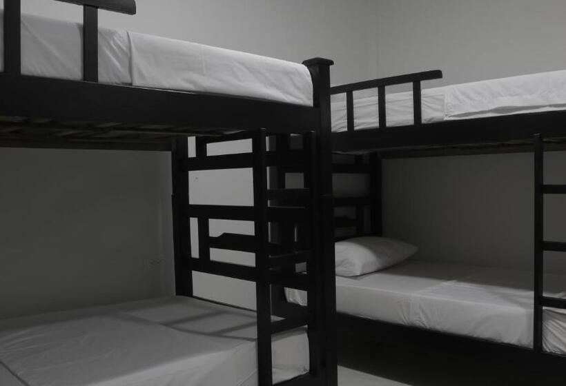 기본룸, Puerto Caribe Hostal
