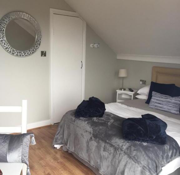 اتاق لوکس با بالکن و چشم‌انداز دریا, Coral Gables Guesthouse & Campsite