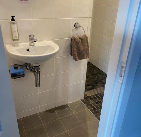 سوئیت با تخت بزرگ, Coral Gables Guesthouse & Campsite