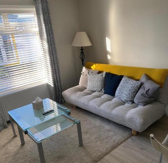 سوئیت با تخت بزرگ, Coral Gables Guesthouse & Campsite