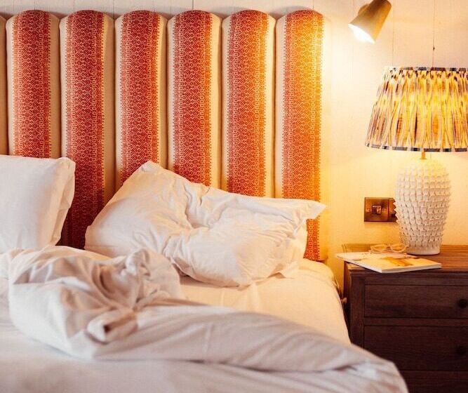 اتاق استاندارد با تخت بزرگ, Glasson Lakehouse