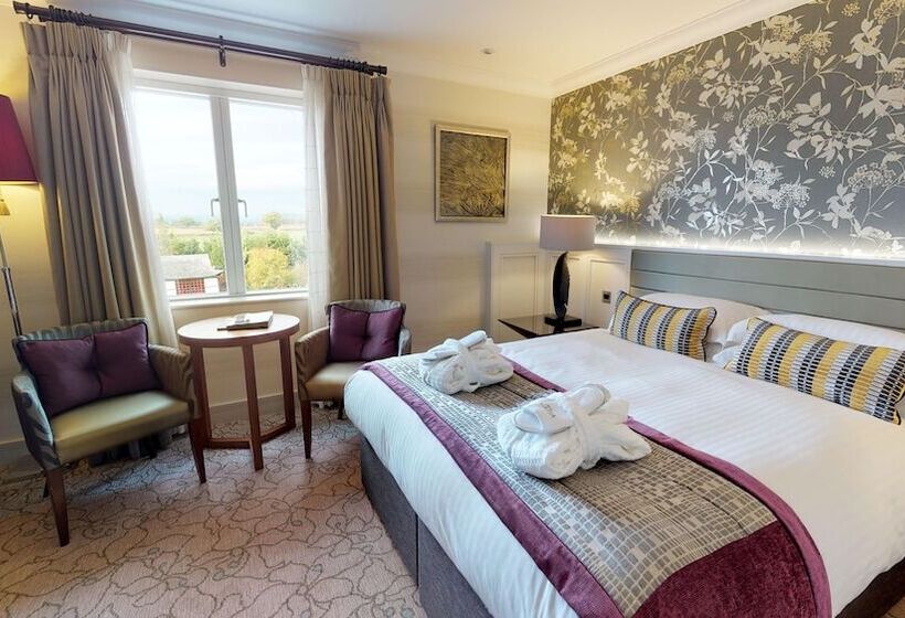 Номер Executive, Grosvenor Pulford Hotel & Spa