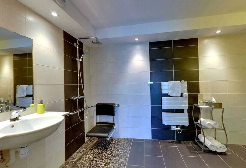 Номер Стандарт, Logis Hotel Maison Carrée Restaurant O Carré Dart