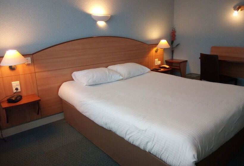 Номер Стандарт, Logis Hotel Maison Carrée Restaurant O Carré Dart