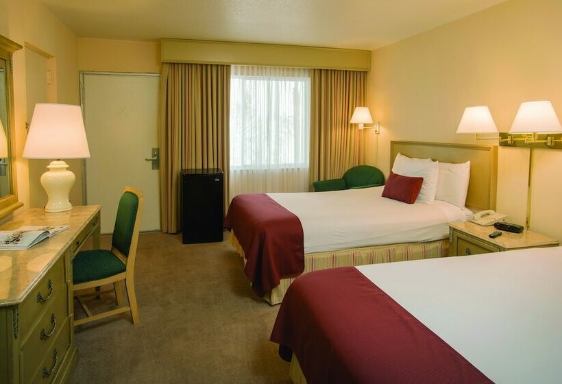 스탠다드 룸 더블 침대 2개, Sandcastle Resort At Lido Beach