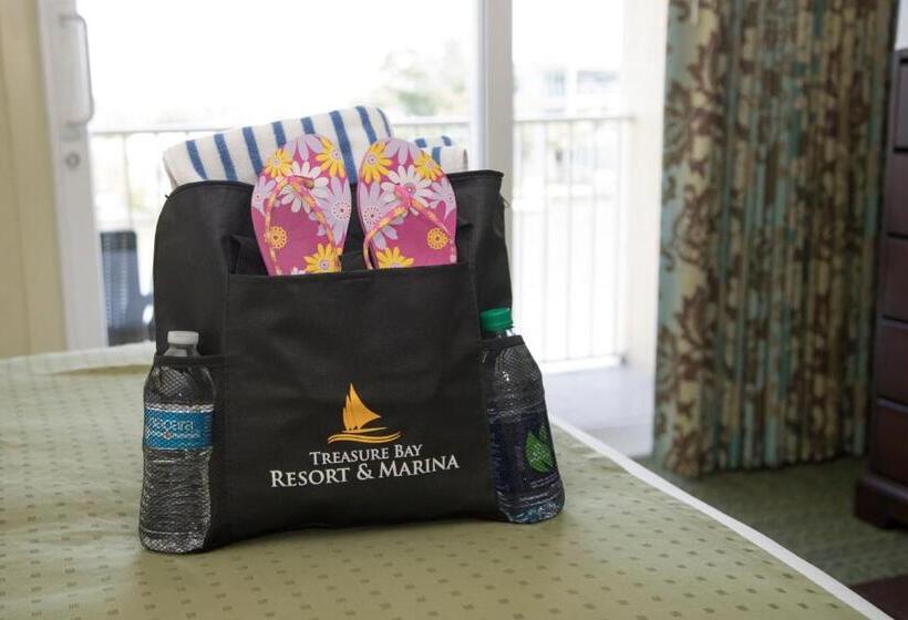 اتاق استاندارد با تخت بزرگ برای معلولان, Treasure Island Hotel And Marina