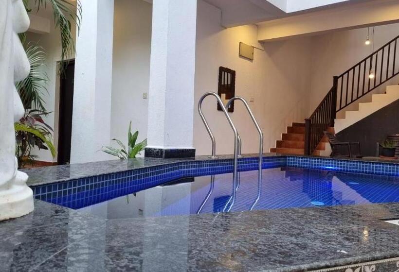バルコニー付きスタンダードルーム, Pinnacle Countryside With Plunge Pool