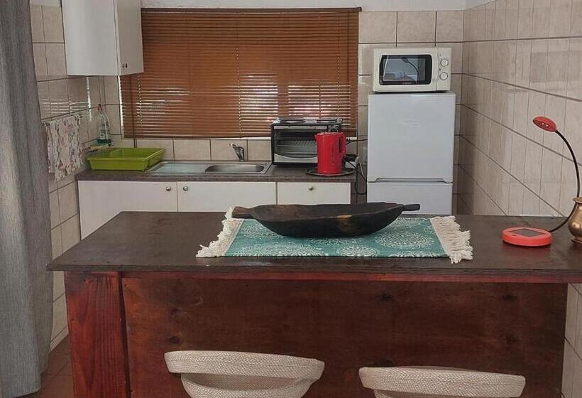 Семейное Студио, Geluksdam Guest House