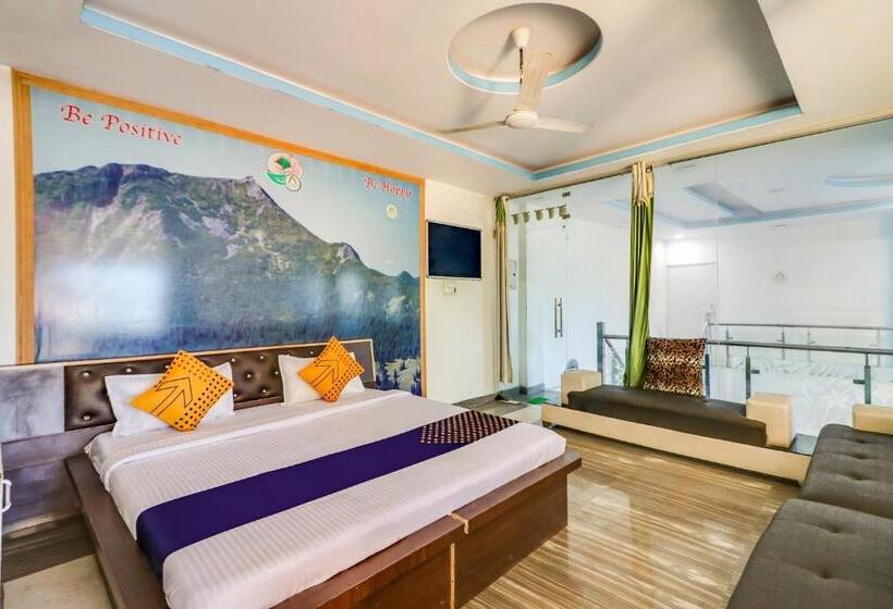 Трехместный Номер Классика, Spot On Hotel Lake City