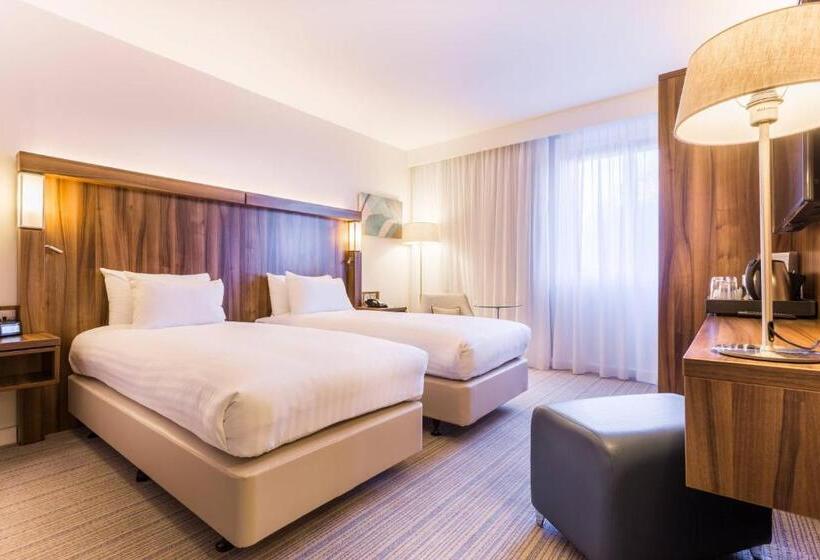 Номер Стандарт, Courtyard By Marriott Glasgow Airport