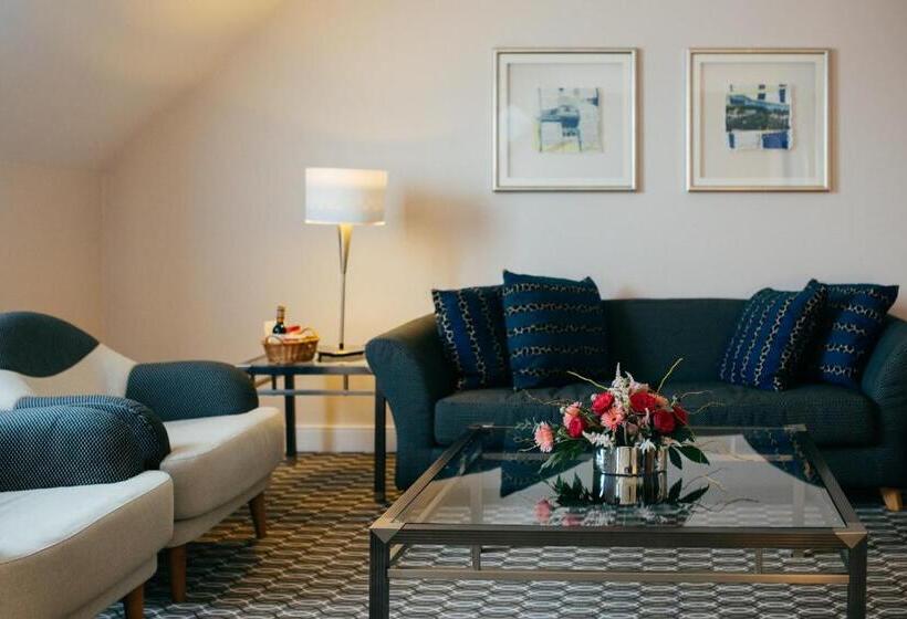 سوئیت جونیور با چشم‌انداز, Radisson Blu Carlton Hotel, Bratislava