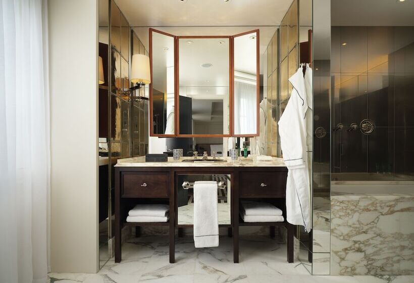 Полулюкс, Rosewood London