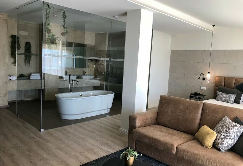 سوییت لوکس, Ap Maria Nova Lounge - Adults Friendly