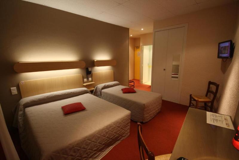 Номер Стандарт Трехместный, Logis Hotel L Ange Couronne