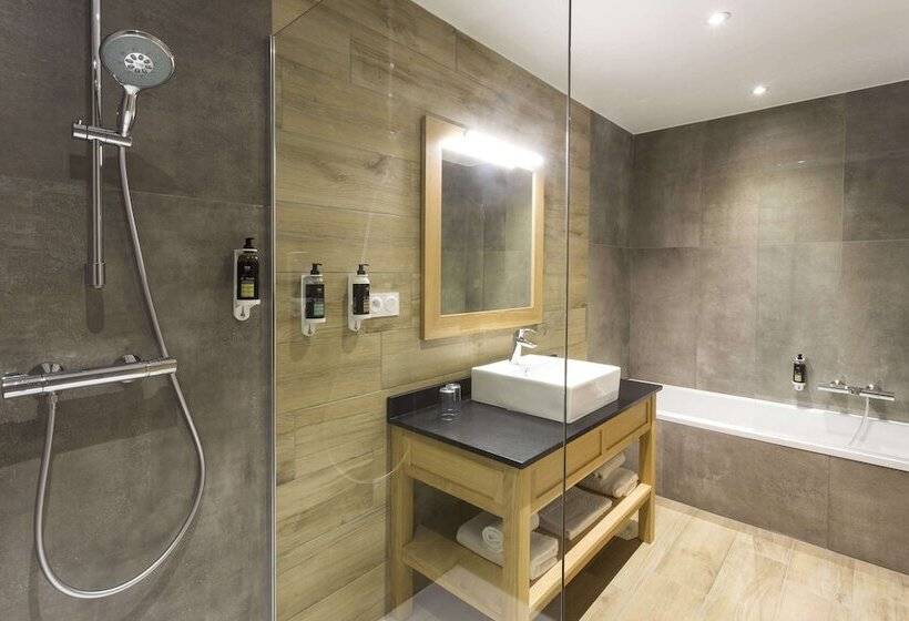 سوئیت جونیور با چشم‌انداز باغ, Restaurant Spa Du Tumulus Carnac