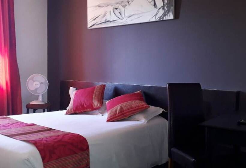 اتاق استاندارد چهار تخته, Le Merle Blanc Hôtel Logis